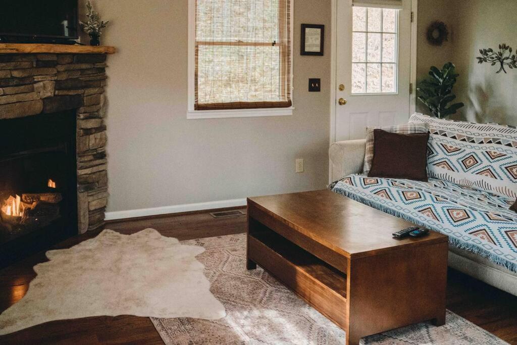 Serene & Cozy - Peaceful View - Fireplace - Creek Fleetwood Exteriér fotografie